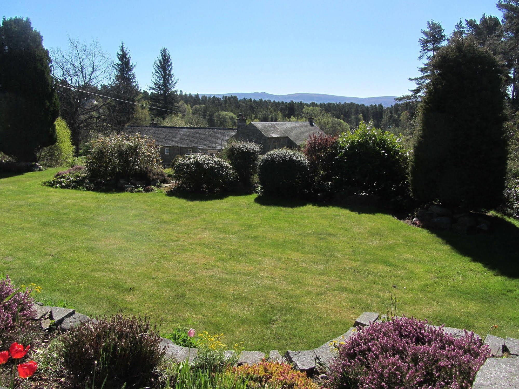Rossmor Bed & Breakfast Grantown-on-Spey 외부 사진
